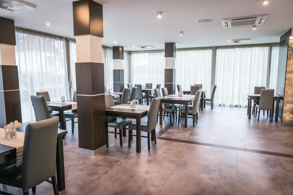 Guest House Frizzante Turčianske Teplice エクステリア 写真